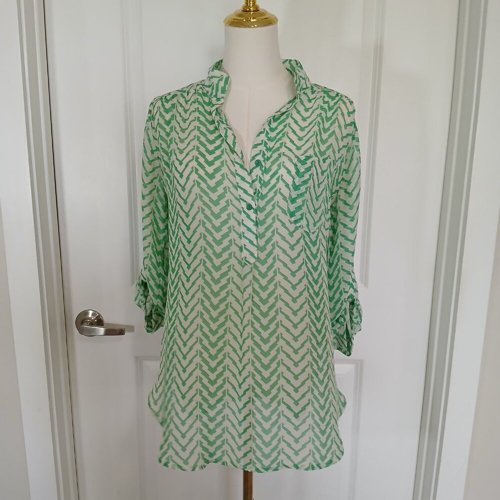 Akira Sheer Tunic Top Blouse Women’s Medium Green White Roll Tab Sleeve